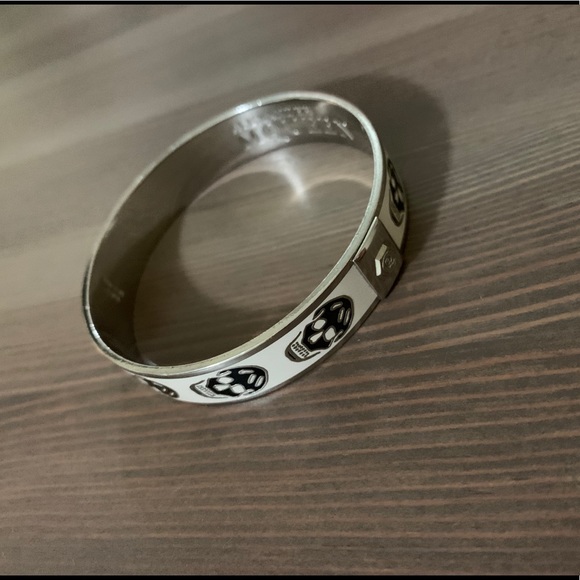 Alexander McQueen white enamel skull bracelet - Picture 3 of 4